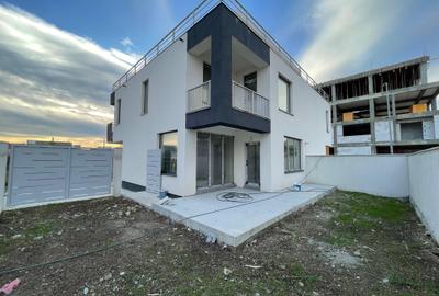 Duplex cu 4 camere cu Canalizare în Palazu Mare - 3