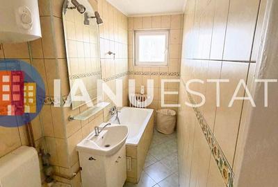 Apartament cu 3 camere semidecomandat în Obor
