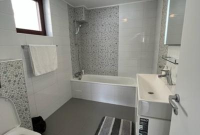 Casă cu 7 camere cu Teren 300 Mp în Est - 6