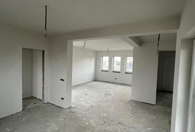 Casă cu 3 camere decomandat cu Teren 450 Mp în Burdea