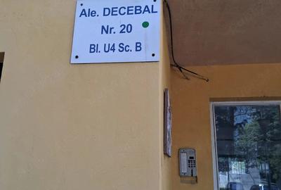 Apartament cu 2 camere semidecomandat în Podu Roș