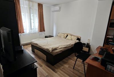 Apartament cu 3 camere decomandat în Central - 6