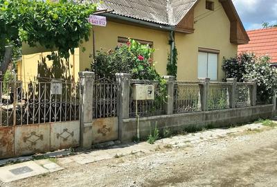 Casă cu 4 camere cu Teren 850 Mp în Central