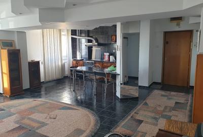 Apartament cu 3 camere decomandat în Decebal - 8