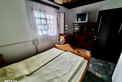 Casă cu 4 camere cu Teren 4500 Mp în Schitu Duca - 8