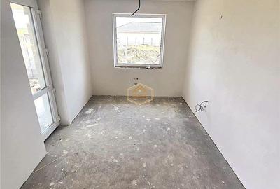 Casă cu 4 camere cu Teren 714 Mp în Burdea