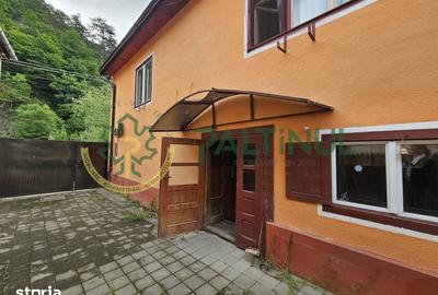 Casă cu 3 camere decomandat cu Teren 449 Mp în Central - 2