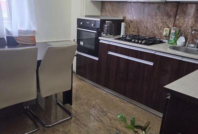 Apartament cu 3 camere decomandat în Spitalul Județean - 9