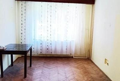 Apartament cu 2 camere decomandat în Astra