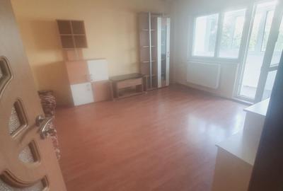 Apartament decomandat în Colentina