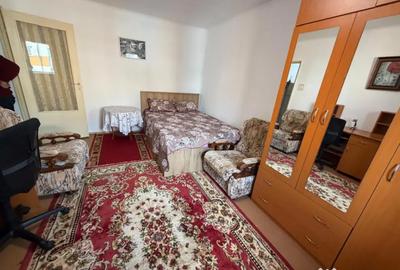 Garsonieră decomandată în Rovine - 2