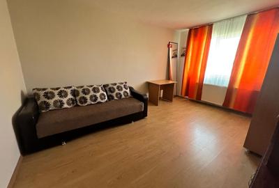 Garsonieră decomandată, mobilată în Complex Studențesc