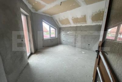 Casă cu 4 camere cu Teren 716 Mp în Botiz - 6