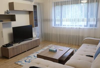 Apartament cu 3 camere decomandat, mobilat în Băneasa