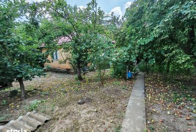 Casă cu 3 camere cu Teren 700 Mp în Lehliu