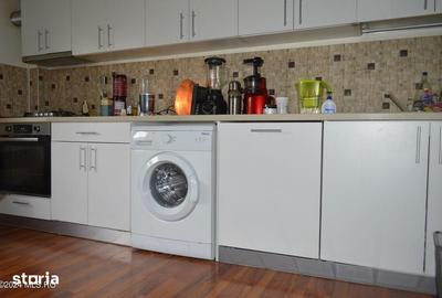 Casă cu 6 camere cu Canalizare în Central - 18