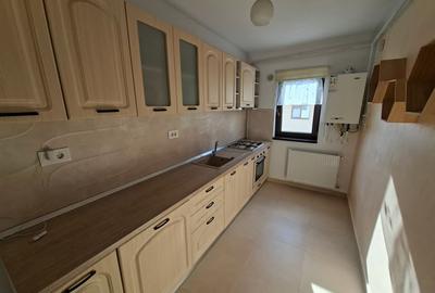 Apartament cu 3 camere decomandat în Popas Păcurari