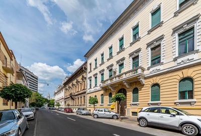 Apartament cu 2 camere decomandat în Ultracentral - 2