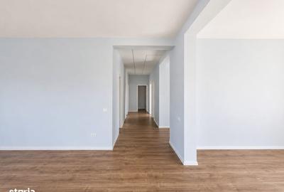 Casă cu 4 camere în Cumpăna