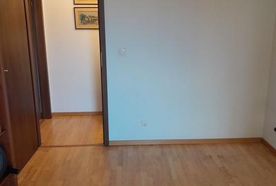 Apartament cu 3 camere decomandat în Calea Călărașilor