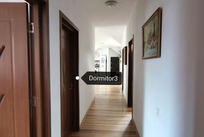 Apartament cu 4 camere semidecomandat în Scriitorilor
