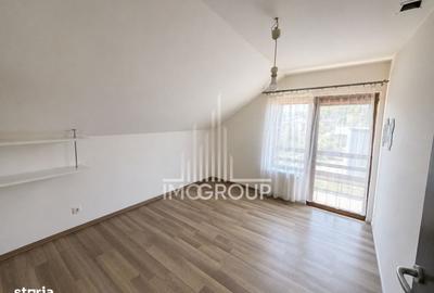 Casă cu 4 camere decomandat în Central