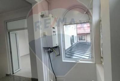 Spațiu comercial, de 323 mp, în Central