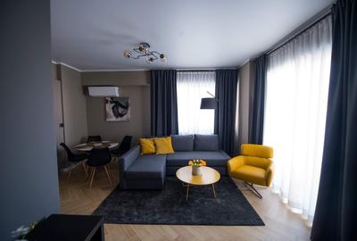 Apartament cu 2 camere decomandat, mobilat în Central