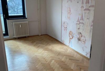 Apartament cu 3 camere decomandat în Văcăresti - 15