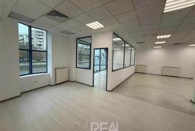 Spațiu comercial, în Timpuri Noi - 4