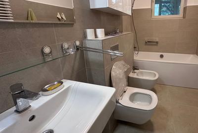 Parter din P+2,apartament 3 camere ,85 mp,garaj.Renovat - 2