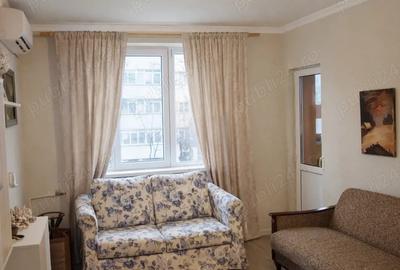 Apartament 2 camere decomandat 48 m Calea Vitan vedere lini?tita etaj 1 - 1