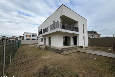 Casă cu 6 camere cu Teren 500 Mp în Cârcea - 9