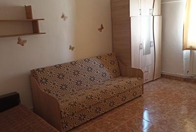 Garsonieră decomandată în Central - 3