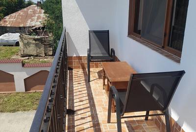 Casă cu 4 camere decomandat în Central - 7