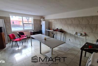 Spațiu comercial, de 100 mp, în Noua - 2