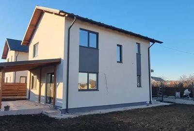 VILA P+E Langa Hotel Cpitol la drum judetean - 2