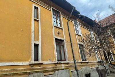 Garsoniera superba cu centrala proprie in cladire fara risc seismic - 9
