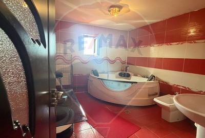 Casă cu 5 camere cu Teren 450 Mp în Central - 12