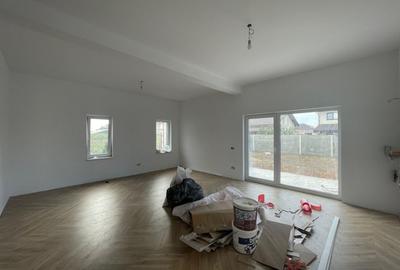 Duplex cu 4 camere cu Canalizare în Urseni - 2