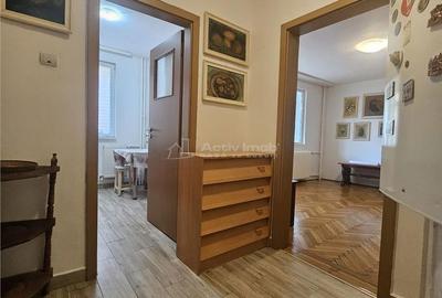Apartament cu 3 camere decomandat în Tei - 14