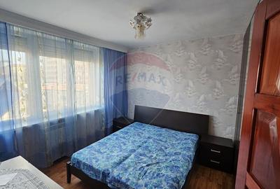 Apartament 3 camere de vanzare - Zona 1 Decembrie, Piatra Neamt - 10