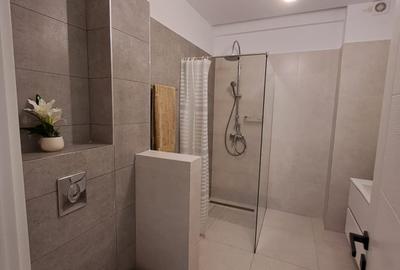 Apartament de lux 2 camere  Mamaia Lake One 450€/lună - 19