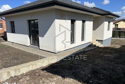 Casă cu 3 camere cu Teren 490 Mp în Jucu - 8