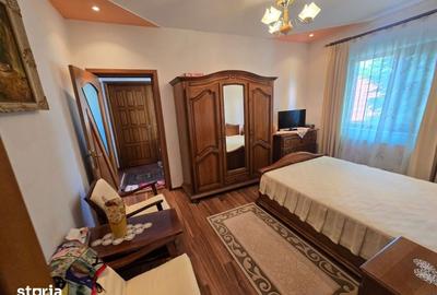 Casă cu 9 camere cu Teren 1295 Mp în Craiovei - 4