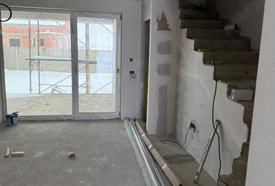 Casă cu 4 camere în Săcălaz - 2