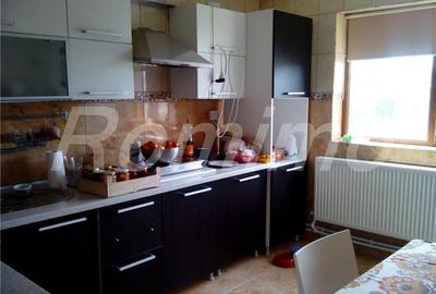 Casă cu 3 camere cu Teren 300 Mp în Valu lui Traian - 2