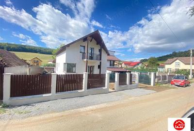 Casa independenta de vanzare 4 camere, 2 niveluri si 500 mp teren,Sincraiul de Mures, strada Vale - 4