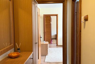 Apartament cu 2 camere semidecomandat, mobilat în Ultracentral