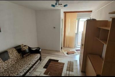 Garsonieră decomandată, mobilată în Galata